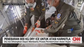 modifikasi cuaca, penanganan karhutla, dry ice, TNI AU, kebakaran hutan, kebakaran lahan, operasi modifikasi cuaca, pemadaman karhutla,