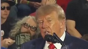Trump Kritik LeBron James Usai Tak Hormati Lagu Kebangsaan AS