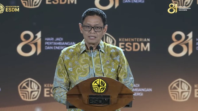 Wamen ESDM Yuliot memberikan paparan saat Subroto Award 2026