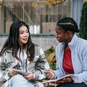 5 Cara Mengenali Orang dengan Kepercayaan Diri Tinggi dalam Percakapan