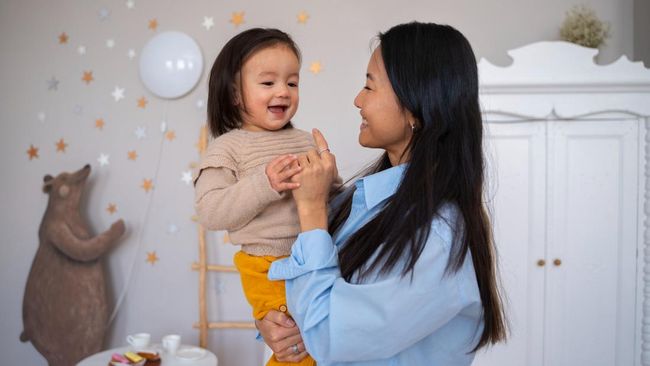 3 Kebiasaan Orang Tua yang Tanpa Sadar Membuat Anak Manja