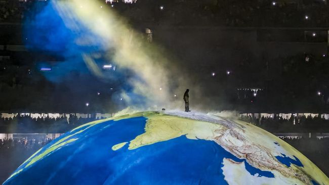US rapper and producer Kanye West performs on stage during a concert at the Ataturk Olympic Stadium in Istanbul as part of his tour "YE Live in Istanbul" on May 30, 2026. US rapper Kanye West, whose concerts have been banned in several European venue