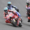 Ducati Lenovo Team's Spanish rider Marc Marquez (L)  leads Aprilia Racing's Spanish rider Jorge Martin (front R) during the MotoGP sprint race at the Australian MotoGP Grand Prix on Phillip Island on October 24, 2026. (Photo by Paul Crock / AFP) / --