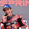 Ducati Lenovo Team's Spanish rider Marc Marquez celebrates after winning the MotoGP sprint race at the Australian MotoGP Grand Prix on Phillip Island on October 24, 2026. (Photo by William WEST / AFP)