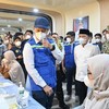 Menkes ungkap terjadinya lonjakan pasien RS di Kalteng akibat kabut asap karhutla. Kemenkes siapkan bantuan medis, termasuk ventilator.