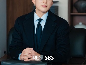 Setelah sukses menyulut emosi lewat serial My Royal Nemesis pada Mei 2026, Jang Seung Jo kembali memerankan sosok &lsquo;villain&rsquo; dalam drama medis berjudul Doctor X./ Foto: instagram.com/sbsdrama.official