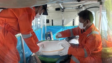 BMKG Modifikasi Cuaca Jakarta hingga 25 Oktober, Tebar 4 Ton Garam