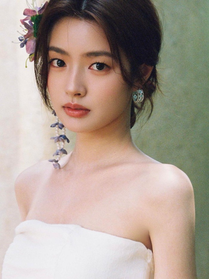 Xu Ruohan merupakan aktris China kelahiran 27 Februari 1998./ Foto: instagram.com/xuruohan27