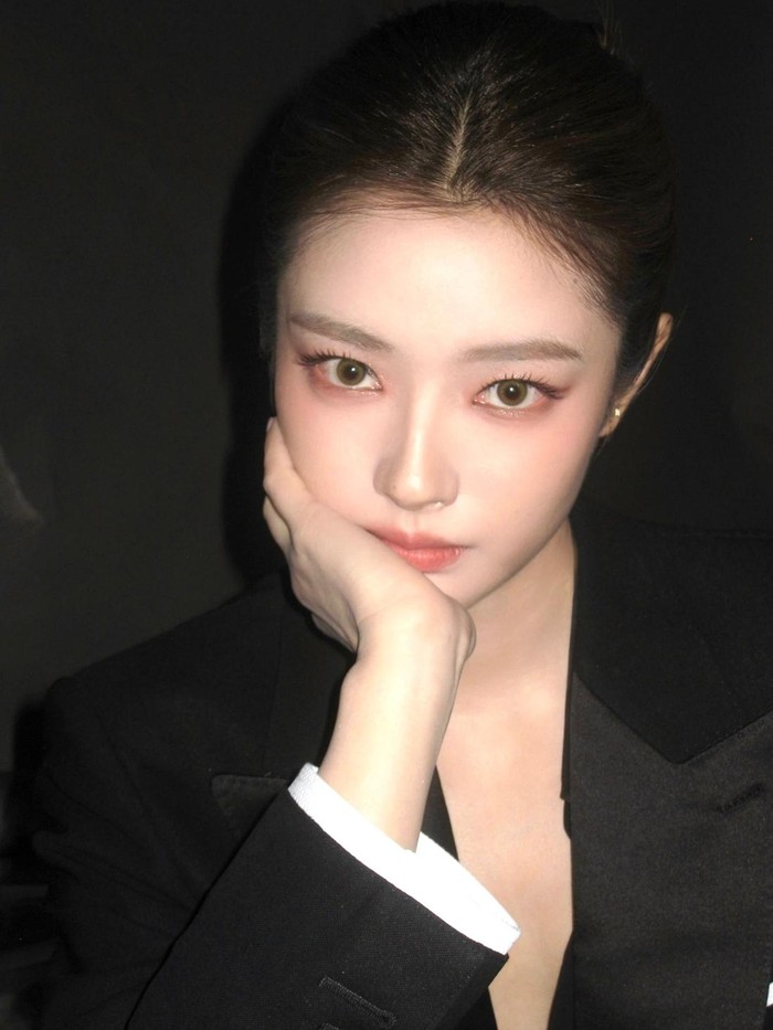 Baru-baru ini, namanya kembali menjadi perbincangan hangat usai memerankan karakter Ye Pingjun dalam serial drama The Lament of Autumn./ Foto: instagram.com/xuruohan27