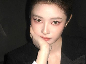 Baru-baru ini, namanya kembali menjadi perbincangan hangat usai memerankan karakter Ye Pingjun dalam serial drama The Lament of Autumn./ Foto: instagram.com/xuruohan27