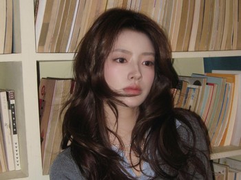 Setelahnya, nama Xu Ruohan juga makin bersinar sebagai seorang aktris. Ia juga tampil di sejumlah serial drama China populer, lho!/ Foto: instagram.com/xuruohan27