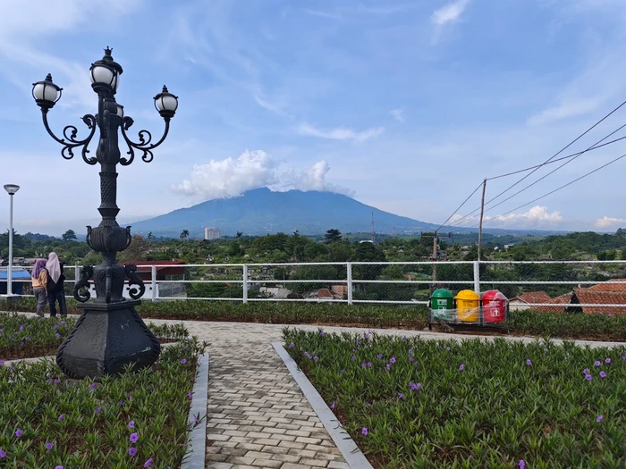 rekomendasi tempat tenang untuk silent walking di Bogor.