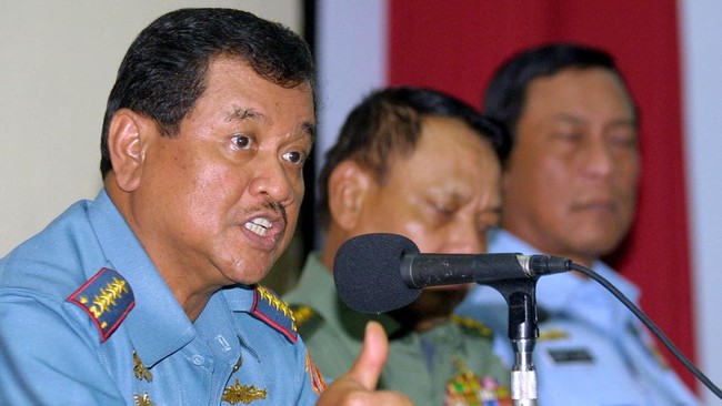 Mantan Panglima TNI Laksamana TNI (Purn) Widodo Adi Sutjipto meninggal dunia.