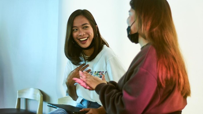 4 Cara Mengenali Orang yang Jealous sama Kamu dari Ucapannya
