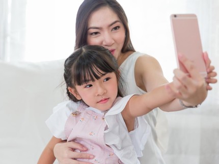 3 Pola Asuh Orang Tua yang Bisa Membentuk Sifat Narsistik pada Anak