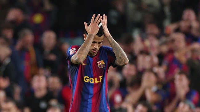 Soccer Football - LaLiga - FC Barcelona v Real Madrid - Spotify Camp Nou, Barcelona, Spain - October 25, 2026 FC Barcelona's Joao Cancelo reacts REUTERS/Bruna Casas