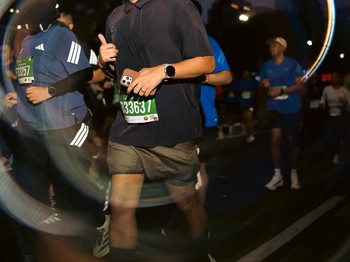 Joshua Suherman berhasil dalam tantangan berat di JRF 2026. Ia menjadi finisher di kategori Half Marathon (21 kilometer) dengan waktu 3 jam/Foto: instagram.com/jojosuherman