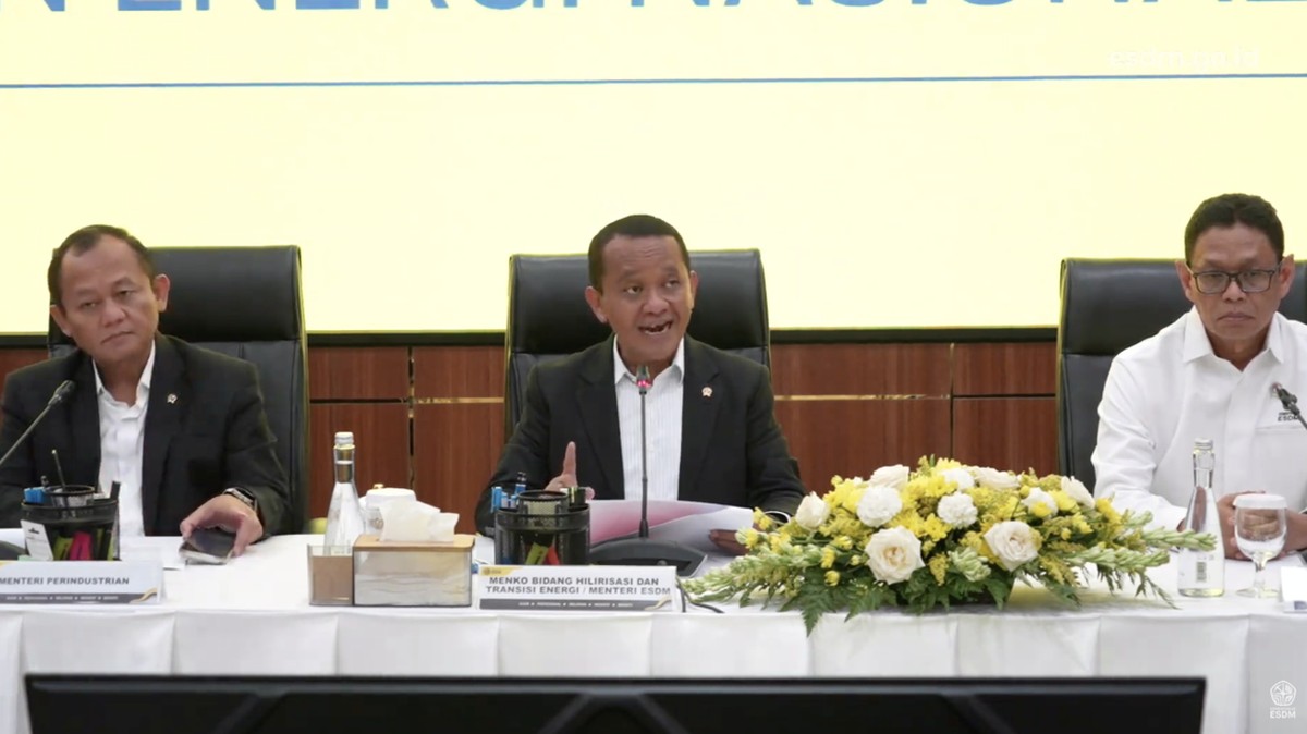 Usaha Keras Bahlil, Keliling India Hingga China Cari Pasokan BBM - Infolitik