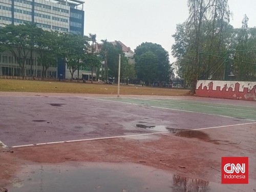 Kabar baik menyelimuti Kota Palembang. Setelah berbulan-bulan dilanda musim kemarau panjang dan diselimuti kabut asap akibat kebakaran hutan dan lahan (karhutla), akhirnya Kota Pempek diguyur hujan selama tiga hari berturut-turut.