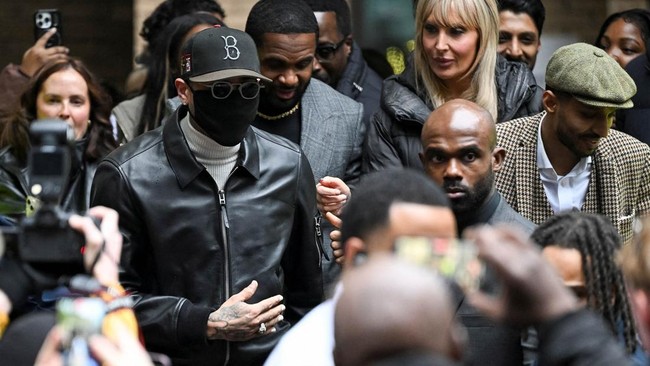 Chris Brown Lolos dari Bui Usai Pukul Pria Pakai Botol