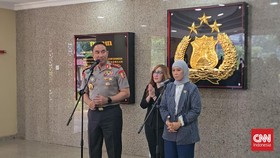 Kapolri Jenderal Suyudi Ario Seto menerima kunjungan Menteri Komunikasi dan Digital (Menkomdigi) Meutya Hafid untuk membahas kasus kejahatan daring hingga keamanan digital.