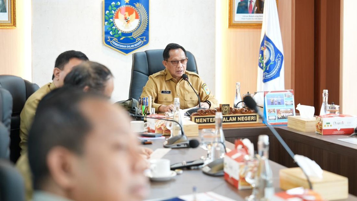 Cegah Karhutla, Mendagri Minta Pemda Lakukan Dua Hal Ini! - Infolitik