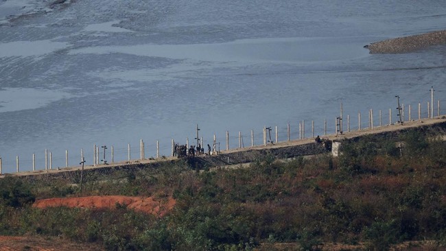 Korut-Korsel Memanas, Kim Jong Un Siagakan Meriam Howitzer di Perbatasan