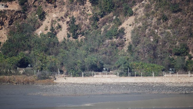 Korut-Korsel Memanas, Kim Jong Un Siagakan Meriam Howitzer di Perbatasan