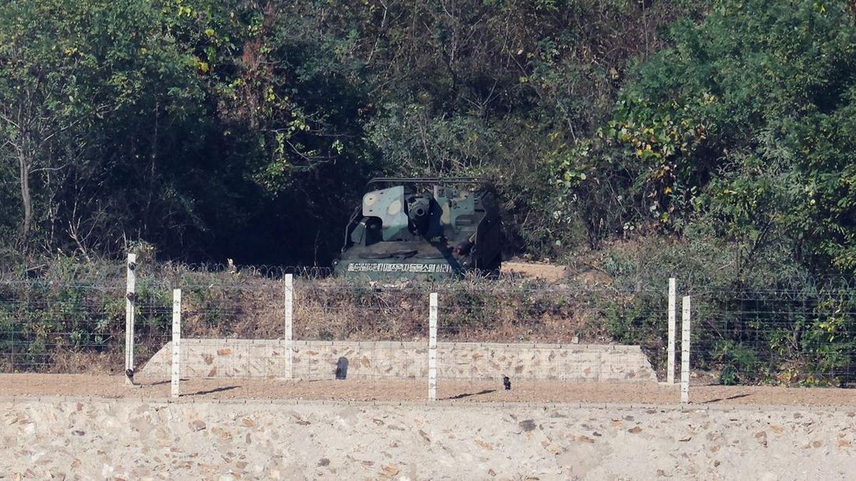 FOTO: Korut-Korsel Memanas, Kim Jong Un Siagakan Meriam di Perbatasan