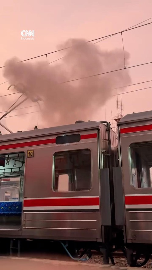 KRL Tujuan Bogor Diduga Meledak di Stasiun Jakarta Kota