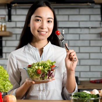 5 Makanan Anti-Penuaan yang Ampuh untuk Perempuan Usia 40-an