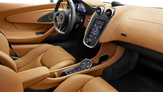 Seorang mekanik bengkel di Tangerang kaget ditagih penunggakan pajak mobil mewah merek McLaren sebesar Rp137 juta oleh Samsat Ciledug.