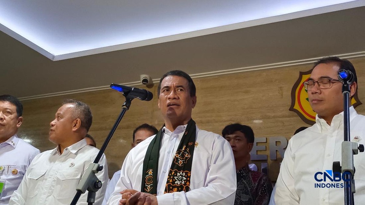 1.000 Peternak Ayam Datangi Kantor Amran, Teriak Rugi Habis-habisan