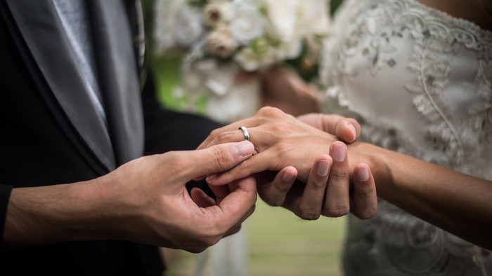 Jangan Abaikan, 11 Tanda Kamu Harus 'Stop the Wedding!'