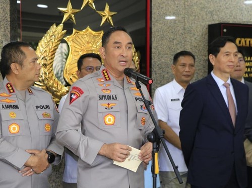 Kapolri Jenderal Suyudi Ario Seto dalam konferensi pers bersama  delegasi Kementerian Keamanan Publik Republik Rakyat China.