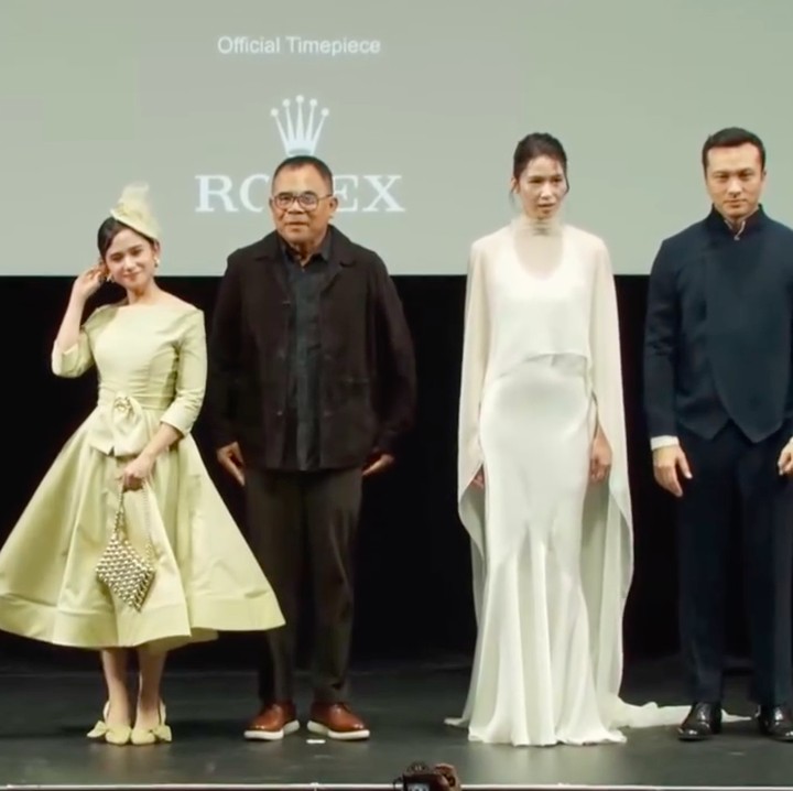 <p>Laura Basuki, Tissa Biani, dan Nicholas Saputra hadir di Tokyo International Film Festival 2026 untuk mempromosikan film terbaru mereka yang berjudul <em>Merah Sebelum Fajar (Red Before Dawn)</em>. Film yang disutradari oleh Garin Nugroho ini juga bakal diputar sebagai World Premiere. (Foto: Instagram @merahsebelumfajar)</p>