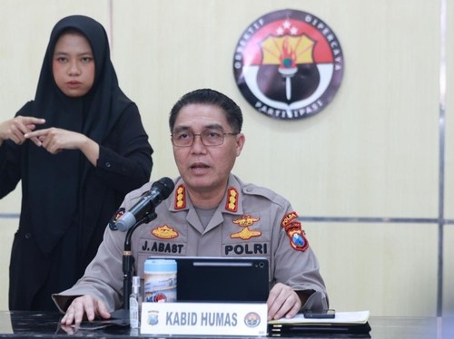 Mantan Kasat Reskrim Surabaya, AKBP Edy Herwiyanto, dimutasi oleh Polda Jatim terkait pemeriksaan Propam. Dugaan pelanggaran belum diungkap.
