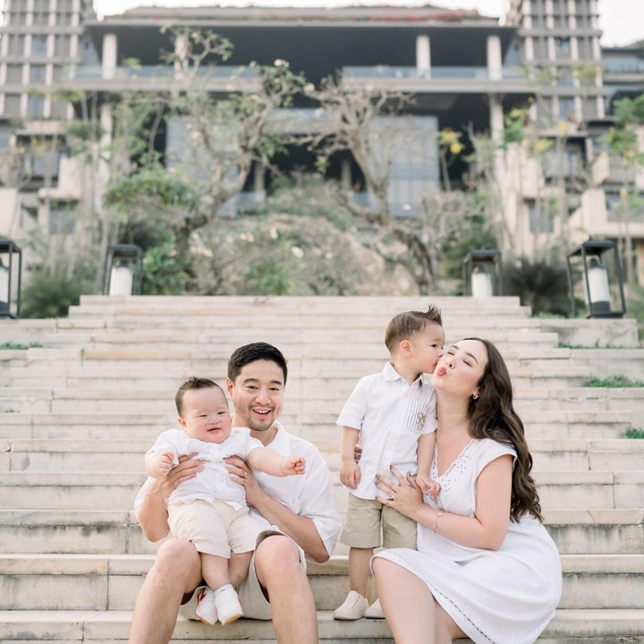<p>Artis Pamela Bowie memiliki dua anak laki-laki dari pernikahannya dengan Armand Gunawan. Anak pertamanya Oliver Richard Gunawan lahir pada 18 Juni 2024. Sementara itu, anak keduanya Collin Xavier Gunawan lahir pada 19 Desember 2025. (Foto: Instagram @pammybowie)</p>
