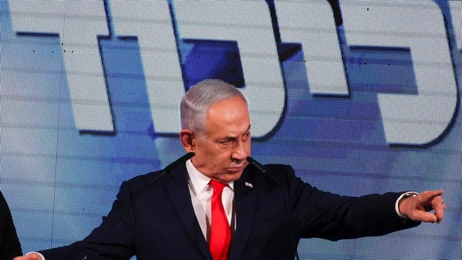 Israeli Prime Minister and Likud party leader Benjamin Netanyahu points as he speaks following exit polls for Israel's national election, at Likud's election headquarters in Jerusalem, October 28, 2026. REUTERS/Ammar Awad