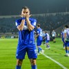 Pesepak bola Persib Bandung Balsa Sekulic berseleberasi usai mencetak gol ke gawang Melbourne Victory FC saat laga AFC Champions League Two Grup E di Stadion Si Jalak Harupat, Kabupaten Bandung, Jawa Barat, Rabu (28/10/2026). Persib Bandung menang at