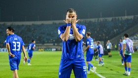 Pesepak bola Persib Bandung Balsa Sekulic berseleberasi usai mencetak gol ke gawang Melbourne Victory FC saat laga AFC Champions League Two Grup E di Stadion Si Jalak Harupat, Kabupaten Bandung, Jawa Barat, Rabu (28/10/2026). Persib Bandung menang at