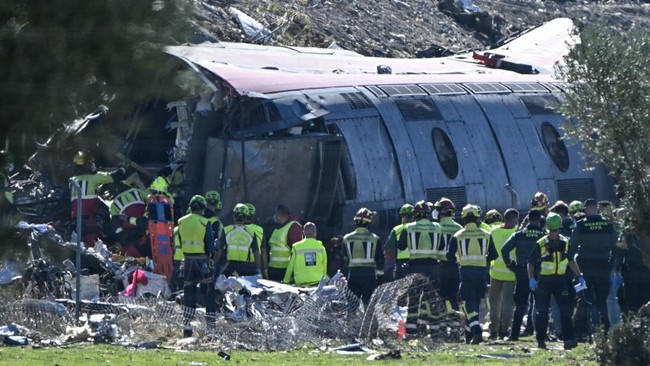 Tabrakan Kereta di Spanyol, 30 Orang Tewas