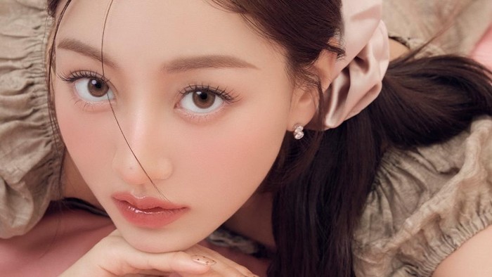 Rekomendasi Cushion hingga Lip Tint untuk Tampil Flawless ala Jihyo TWICE