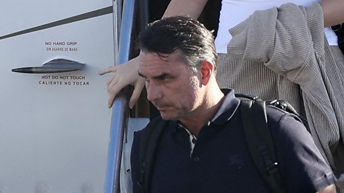 Flavio Bolsonaro Kabur ke AS, Klaim Dirinya Presiden Sah Brasil