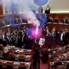 Momen Suar Dinyalakan Dalam Gedung Parlemen Albania