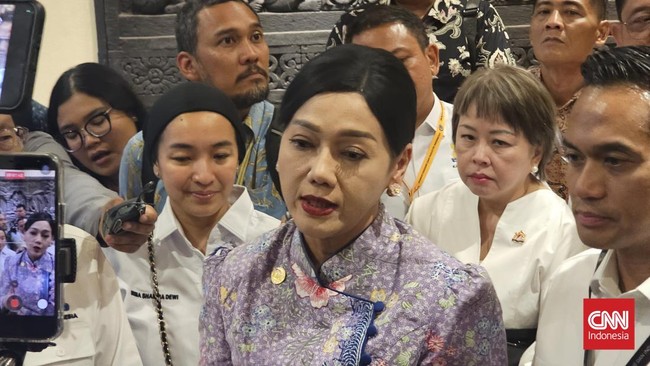 Otoritas Jasa Keuangan (OJK) telah menerima denda dari tiga emiten yang salah satunya terlibat dalam praktik manipulasi pasar atau istilah populernya adalah goreng saham.Ketua Dewan Komisioner OJK Friderica Widyasari Dewi mengatakan ketiga perusahaan