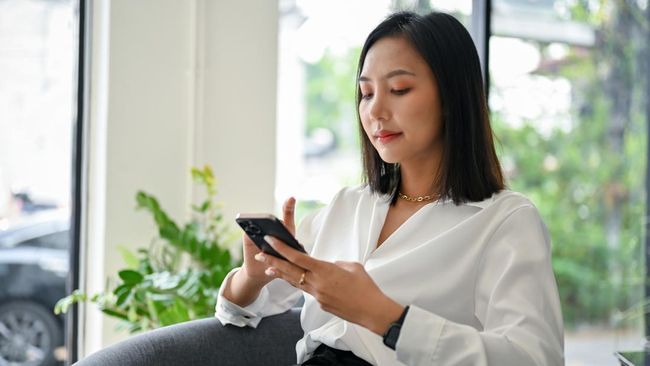 Cara Mengenali Orang IQ Tinggi Dilihat dari Cara Balas Chat