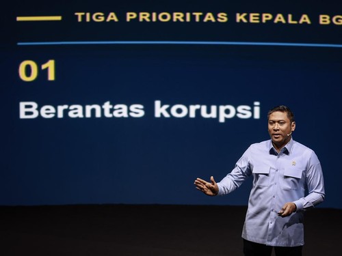 Kepala Badan Gizi Nasional (BGN) Sudaryono menyampaikan perkembangan pelaksanaan program Makan Bergizi Gratis (MBG) serta capaian kinerja BGN selama 100 hari kerja terakhir di Jakarta, Kamis (29/10/2026). Kepala BGN mengatakan telah menyalurkan 58 ju