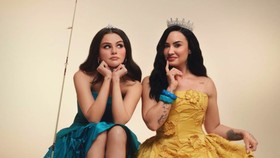 Selena Gomez dan Demi Lovato