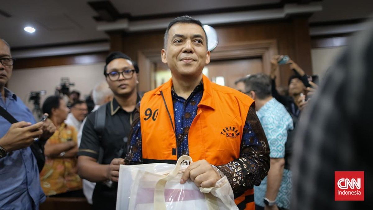 Wakil Menteri Imigrasi dan Pemasyarakatan (Wamen Imipas) periode 20242026 Silmy Karim menjalani sidang perdana kasus dugaan pemerasan pengurusan izin tinggal warga negara asing, di Pengadilan Tindak Pidana Korupsi pada Pengadilan Negeri Jakarta Pusat